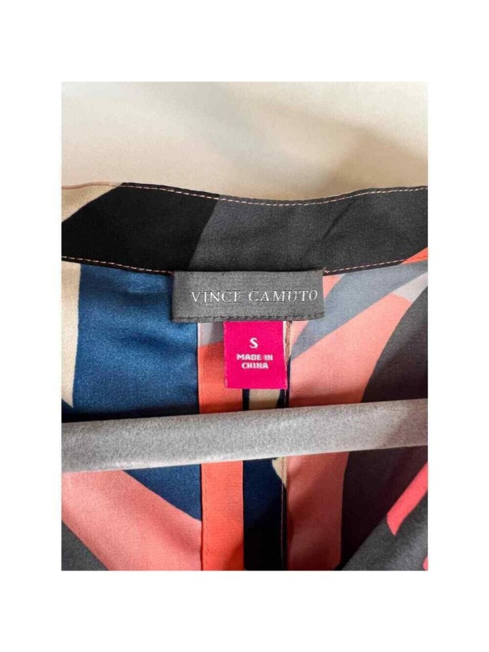 Vince Camuto Multicolor Blouse Size Small - Picture 4 of 4
